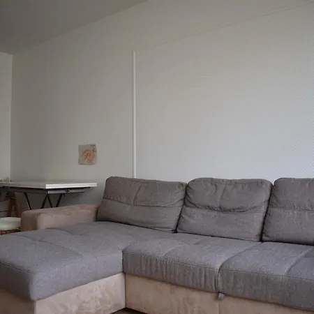 Apartament Spacious 1 Bedroom Near Parc Andre Citroen Paryż